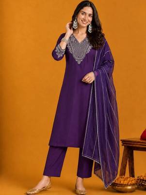 Ethnic Motifs Yoke Design Thread Work Straight Kurta With Trousers & Dupatta 1