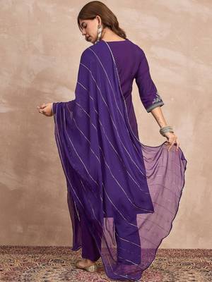Ethnic Motifs Yoke Design Thread Work Straight Kurta With Trousers & Dupatta 7