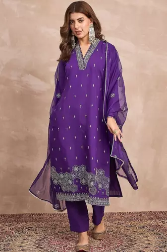 Floral Embroidered V-Neck Thread Work Straight Kurta With Trousers And Dupatta