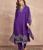 Floral Embroidered V-Neck Thread Work Straight Kurta With Trousers And Dupatta
