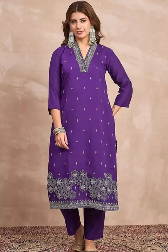 Floral Embroidered V-Neck Thread Work Straight Kurta With Trousers And Dupatta