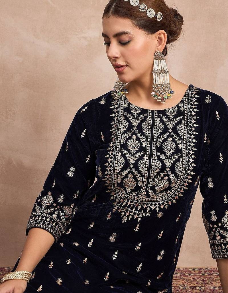 Ethnic Motifs Embroidered Zari Velvet Straight Kurta With Trousers