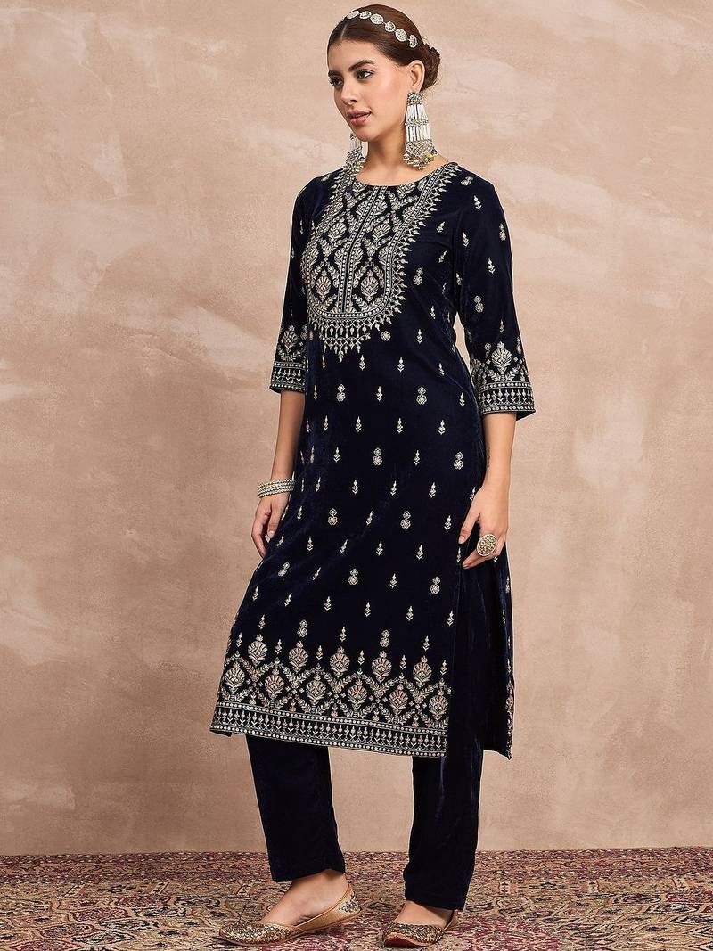 Ethnic Motifs Embroidered Zari Velvet Straight Kurta With Trousers