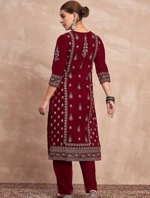Women Ethnic Motifs Embroidered Kurta with Trousers 3