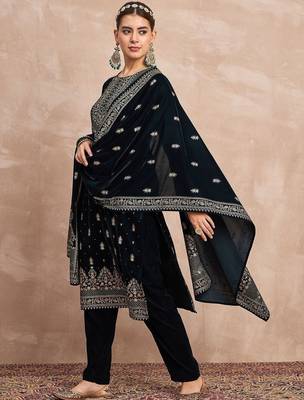 Women Ethnic Motifs Embroidered Kurta with Trousers & Dupatta 5