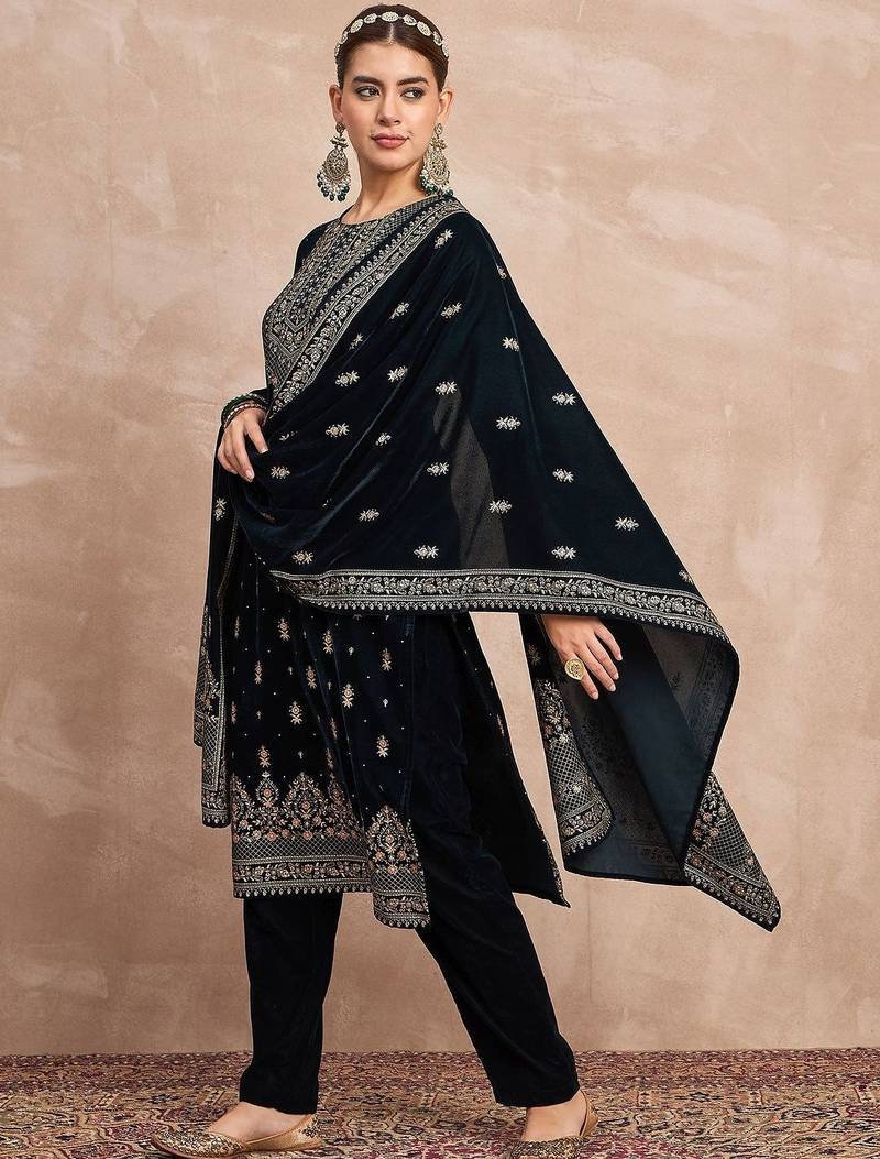 Women Ethnic Motifs Embroidered Kurta with Trousers & Dupatta