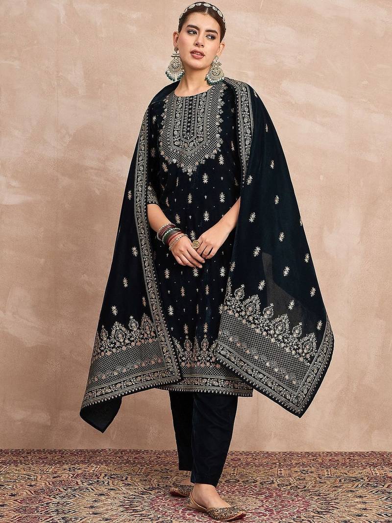 Women Ethnic Motifs Embroidered Kurta with Trousers & Dupatta