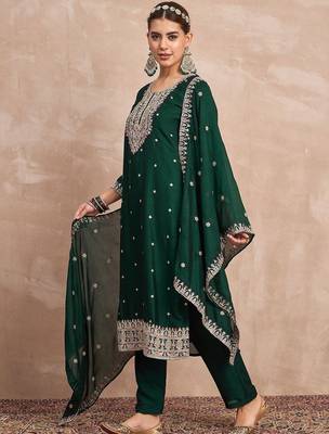 Women Ethnic Motifs Embroidered Regular Thread Work Kurta with Trousers & Dupatta 3