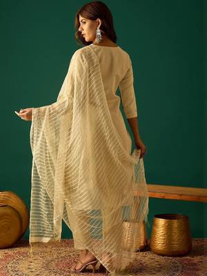 Women Embroidered Regular Thread Work Kurta with Trousers & Dupatta 5