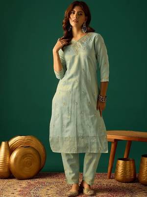 Ethnic Motifs Embroidered Zari Kurta With Sharara & Dupatta 4