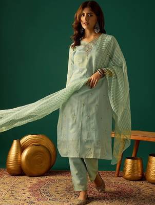 Ethnic Motifs Embroidered Zari Kurta With Sharara & Dupatta 1