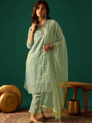 Women Ethnic Motifs Embroidered Regular Kurta with Trousers & Dupatta 1