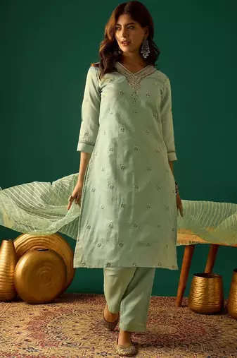Women Ethnic Motifs Embroidered Regular Kurta with Trousers & Dupatta