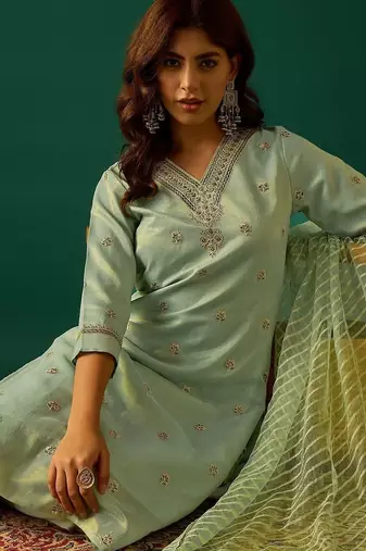 Women Ethnic Motifs Embroidered Regular Kurta with Trousers & Dupatta