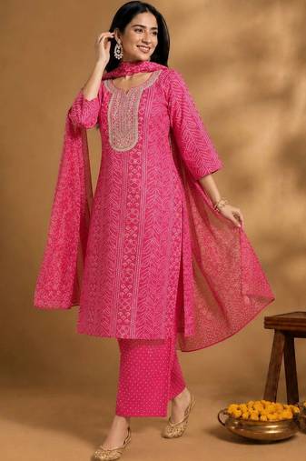Women Ethnic Motifs Printed Kurta with Trousers & Dupatta