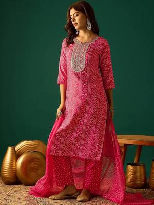 Women Ethnic Motifs Printed Kurta with Trousers & Dupatta 3