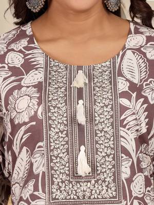 Floral Printed V-Neck Straight Kurta With Trouser 2