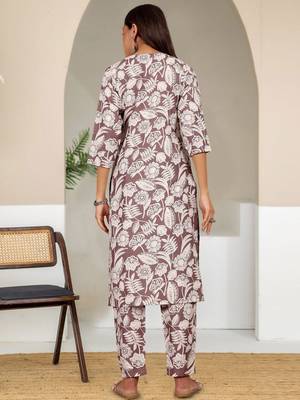 Floral Printed V-Neck Straight Kurta With Trouser 4