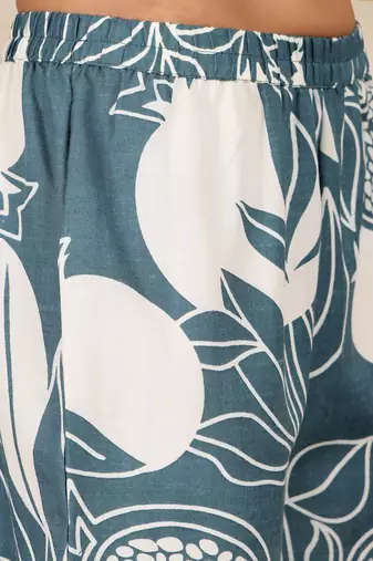 Women Floral Printed Kurta with Trousers