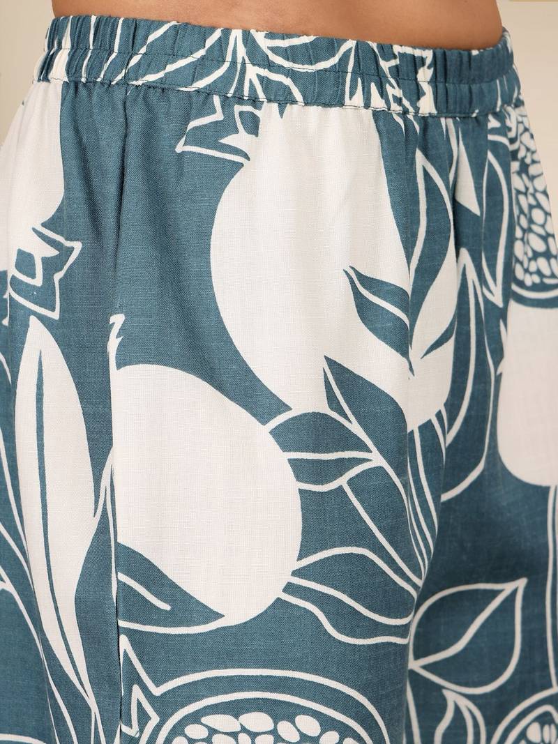 Women Floral Printed Kurta with Trousers