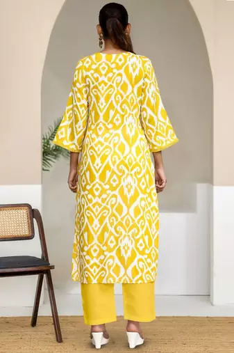 Women Ethnic Motifs Printed Kurta with Trousers