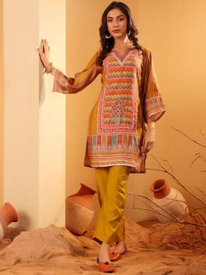 Women Chevron Printed Kurta with Trousers 6