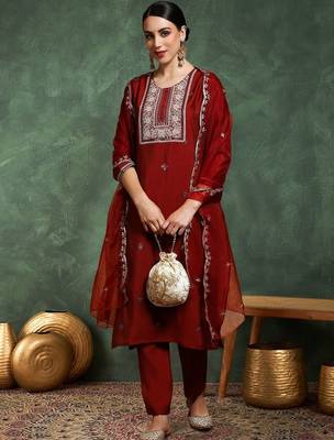 Ethnic Motifs Embroidered Round Neck Sequinned Kurta With Trousers & Dupatta 1
