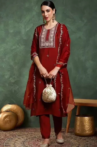 Ethnic Motifs Embroidered Round Neck Sequinned Kurta With Trousers & Dupatta