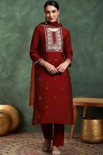 Ethnic Motifs Embroidered Round Neck Sequinned Kurta With Trousers & Dupatta