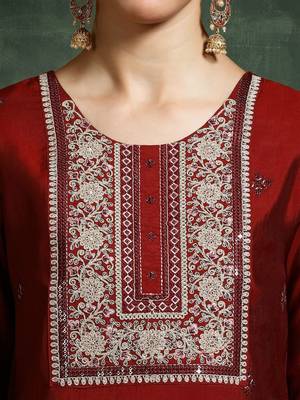 Ethnic Motifs Embroidered Round Neck Sequinned Kurta With Trousers & Dupatta 6