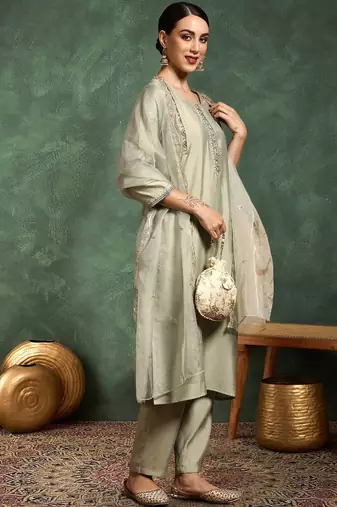 Women Ethnic Motifs Embroidered Kurta With Trousers & Dupatta Kurta Sets