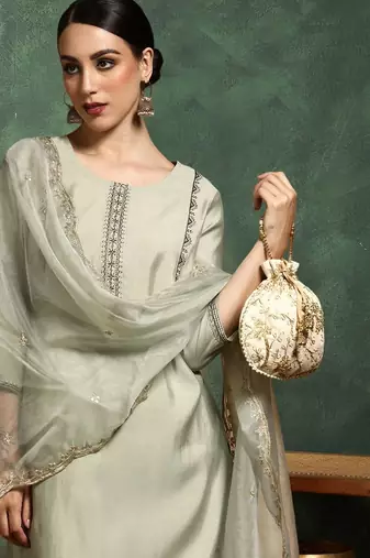 Women Ethnic Motifs Embroidered Kurta With Trousers & Dupatta Kurta Sets