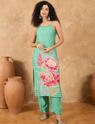 Women Floral Embroidered Kurta with Trousers & Dupatta 4