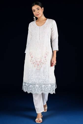 Women Floral Embroidered Kurta with Trousers & Dupatta