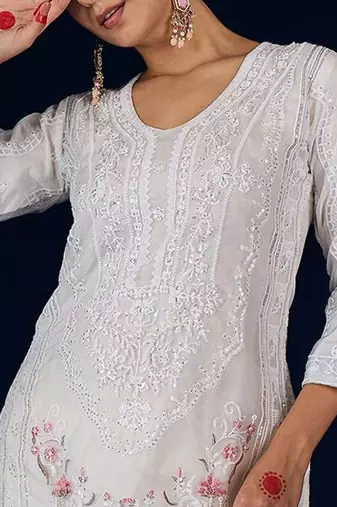 Women Floral Embroidered Kurta with Trousers & Dupatta