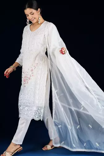 Women Floral Embroidered Kurta with Trousers & Dupatta