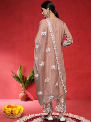 Women Ethnic Motifs Embroidered Thread Work Pure Cotton Kurta Set With Dupatta 5