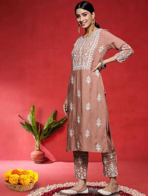 Women Ethnic Motifs Embroidered Thread Work Pure Cotton Kurta Set With Dupatta 6