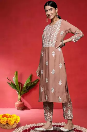 Women Ethnic Motifs Embroidered Thread Work Pure Cotton Kurta Set With Dupatta