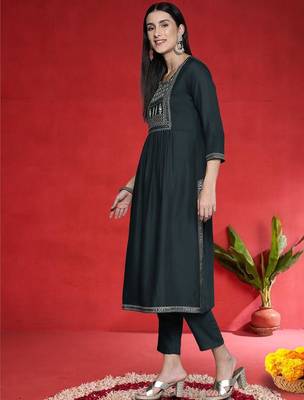 Women Ethnic Motif Embroidered Sequinned Kurta with Trousers & Dupatta 5