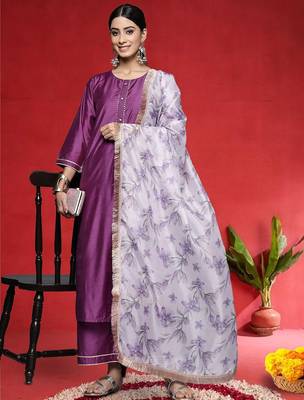 Women Yoke Design Regular Kurta with Trousers & With Dupatta 6