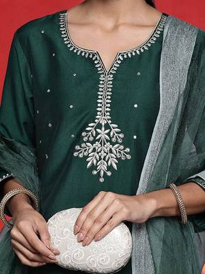 Women Ethnic Motifs Embroidered Regular Kurta & Trouser With Dupatta 2