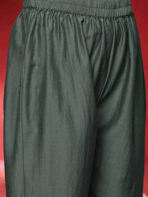 Women Ethnic Motifs Embroidered Regular Kurta & Trouser With Dupatta 3