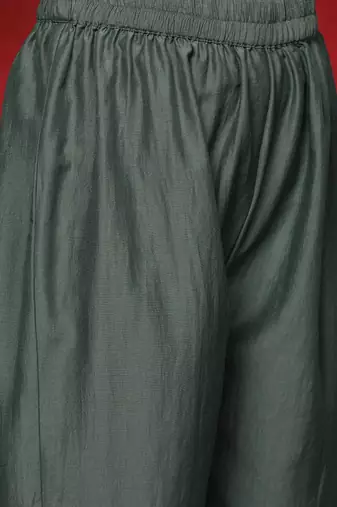 Women Ethnic Motifs Embroidered Regular Kurta & Trouser With Dupatta