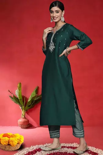 Women Ethnic Motifs Embroidered Regular Kurta & Trouser With Dupatta