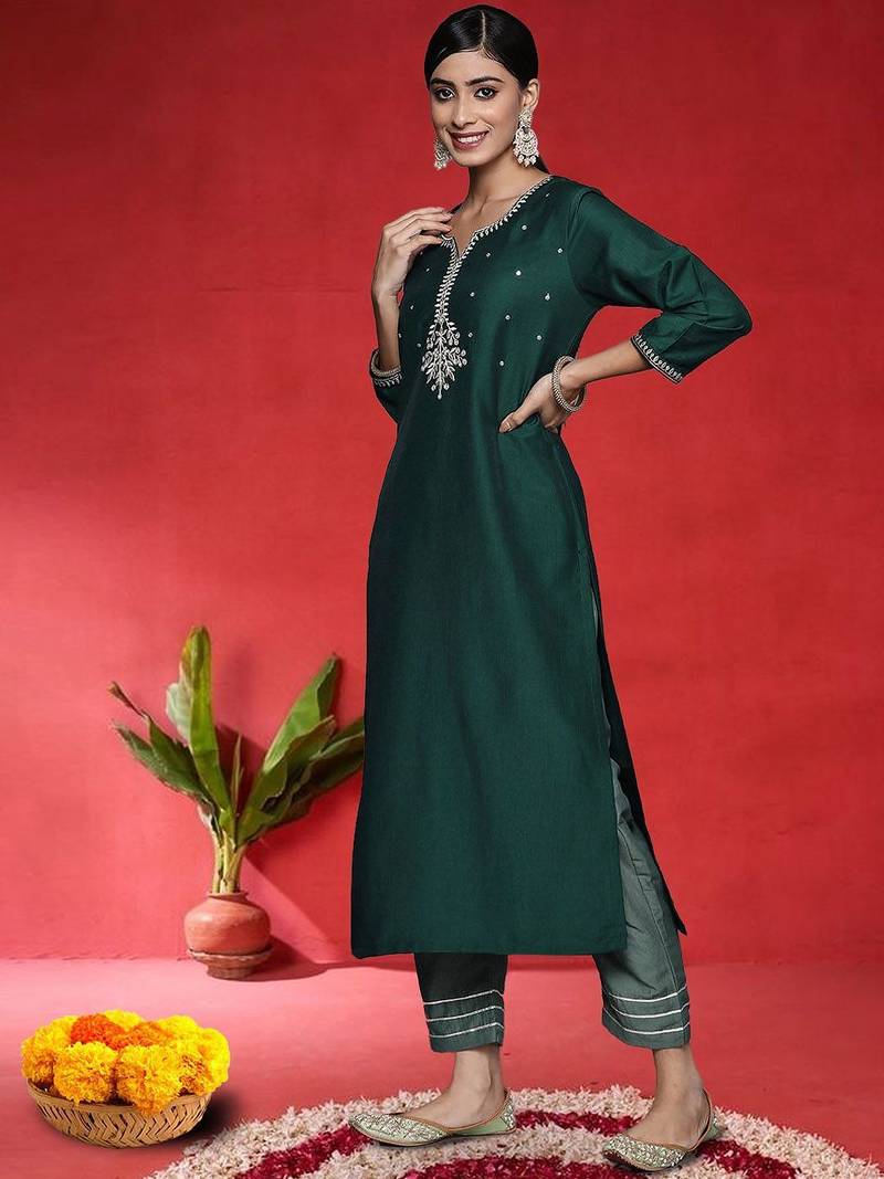 Women Ethnic Motifs Embroidered Regular Kurta & Trouser With Dupatta