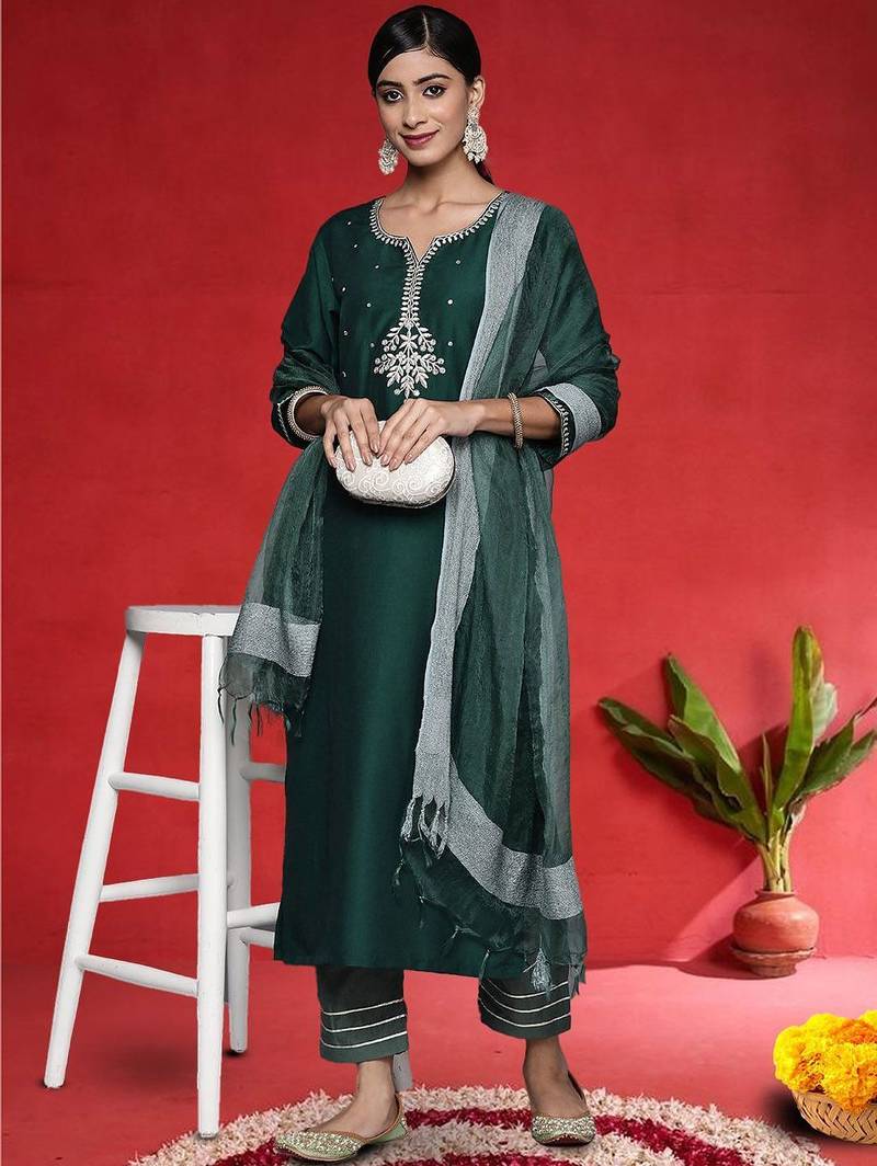 Women Ethnic Motifs Embroidered Regular Kurta & Trouser With Dupatta