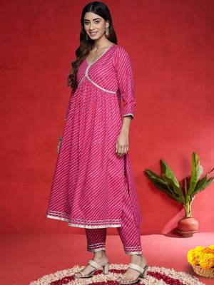 Women Leheriya Printed Empire Pure Cotton Kurta with Trousers & Dupatta 4