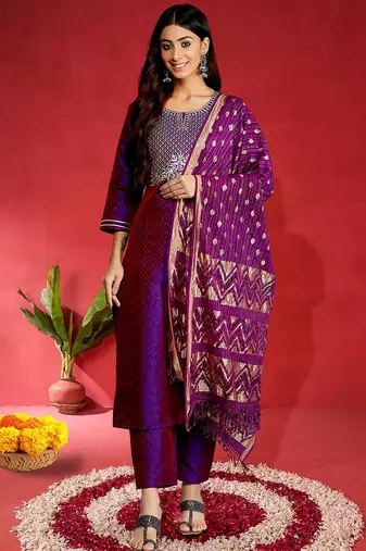 Ethnic Motifs Embroidered Round Neck Gotta Patti Kurta With Trousers & Dupatta