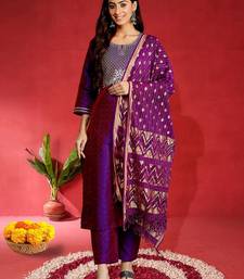 Ethnic Motifs Embroidered Round Neck Gotta Patti Kurta With Trousers & Dupatta